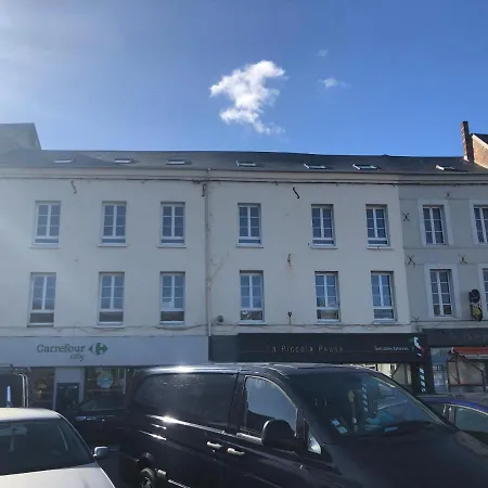 Captain Yoo - Pieds Dans L'eau - Face Au Port フェカン